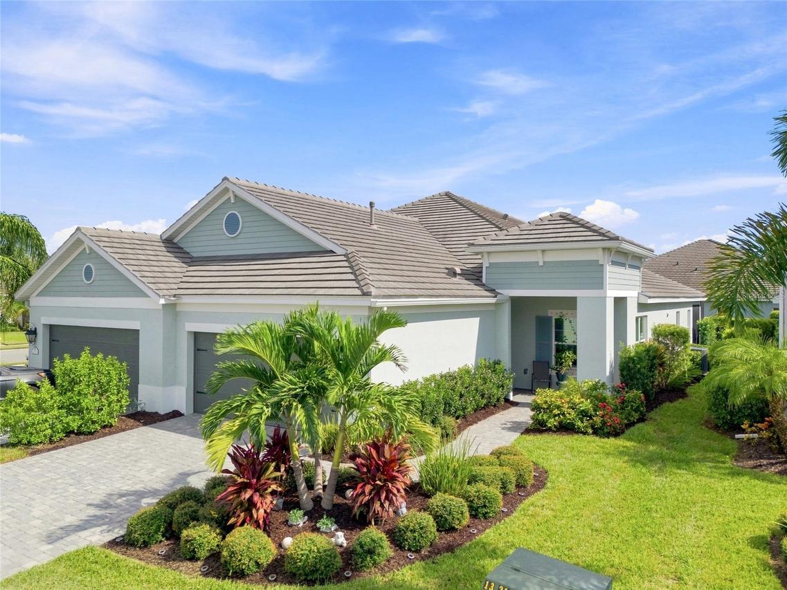 12736 Seasong Terrace, Lakewood Ranch, FL 34211