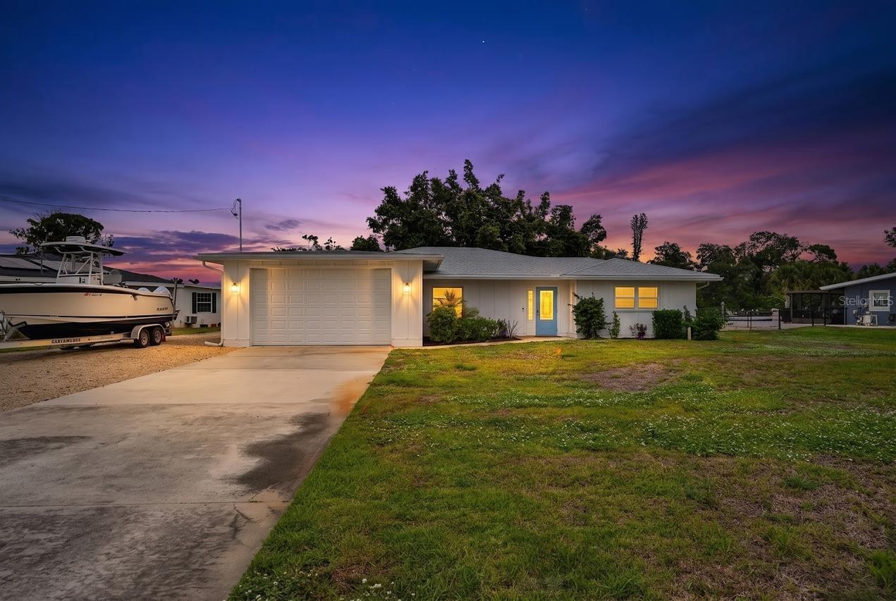 400 Dona Dr., Nokomis, FL 34275