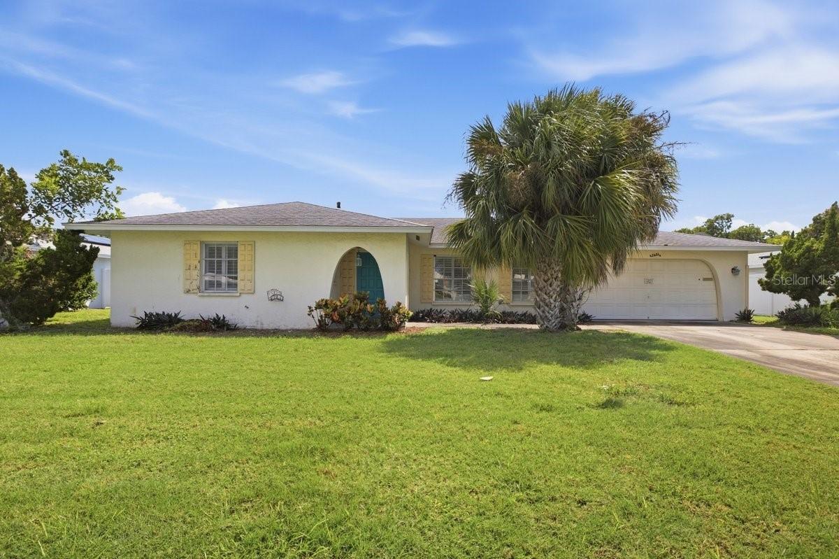 7201 11th Ave., Bradenton, FL 34209