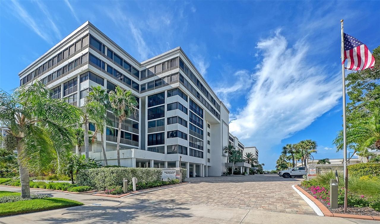1102 Benjamin Franklin Dr. #810, Sarasota, FL 34236