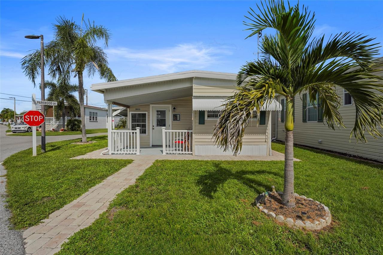 2055 Champion St., Sarasota, FL 34231