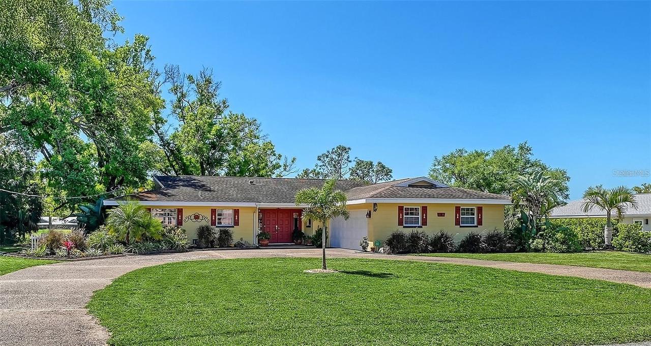 836 Magellan Dr., Sarasota, FL 34243