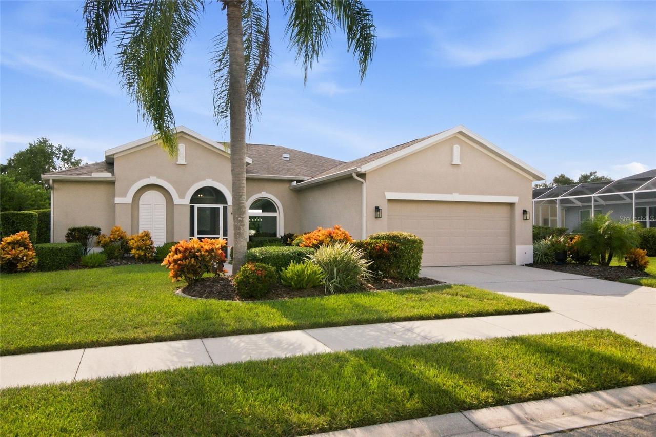 414 Londonderry Dr., Sarasota, FL 34240
