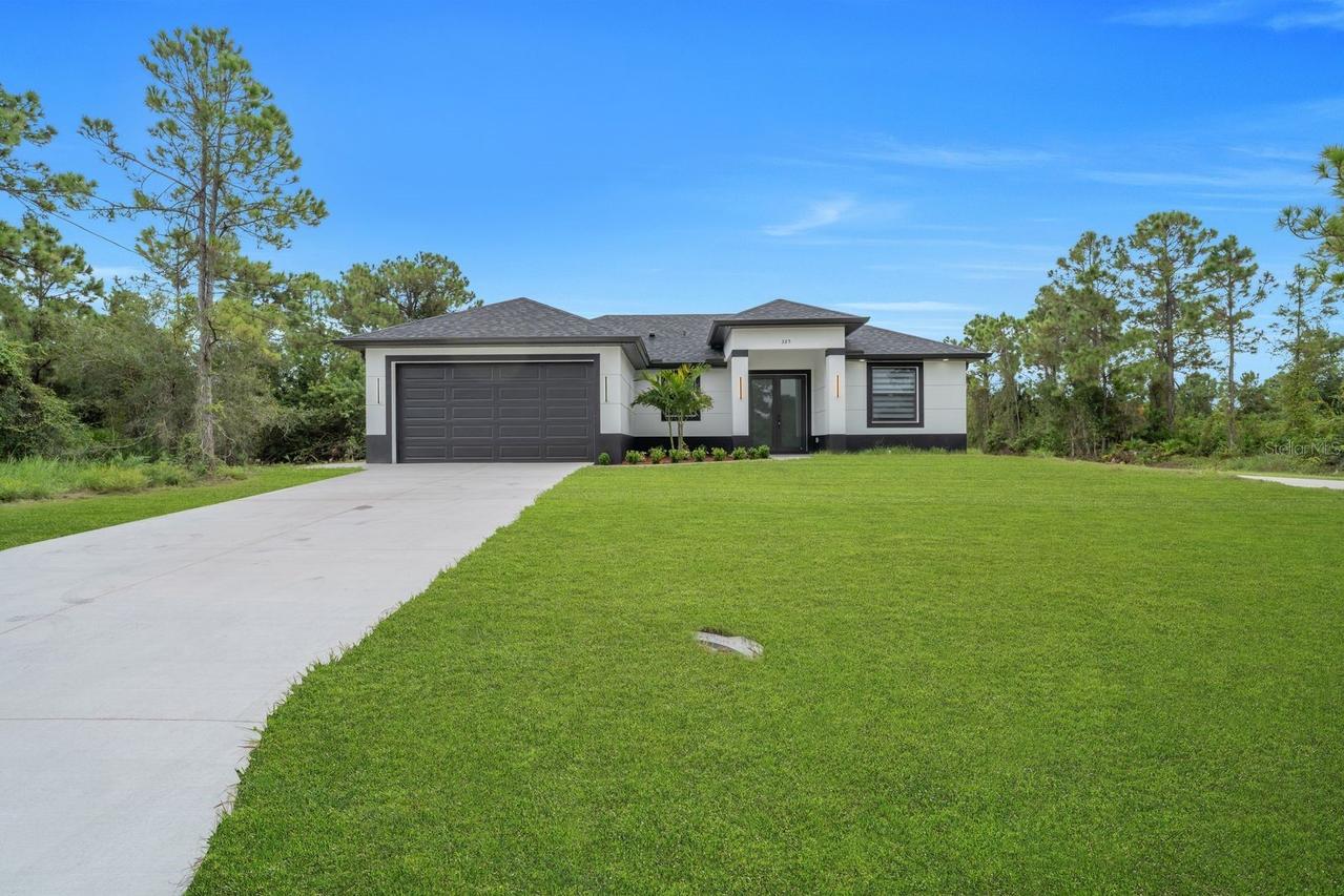325 Leruth Ave., Lehigh Acres, FL 33974