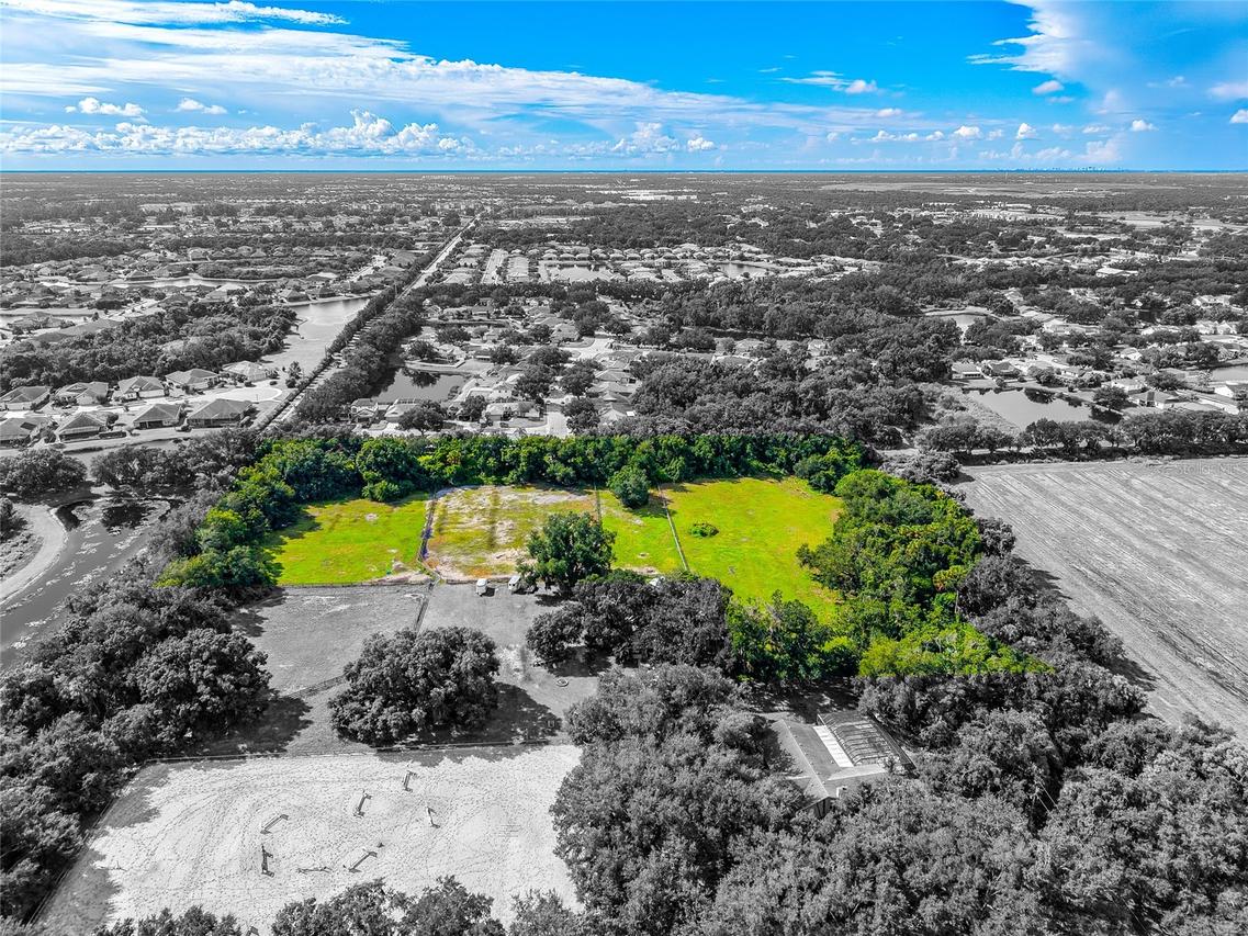 2nd Ave., Bradenton, FL 34212