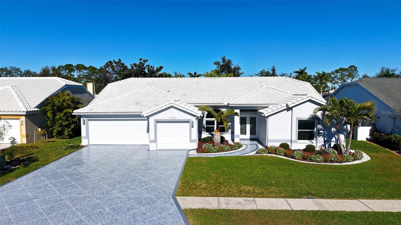 6948 Stetson Street Cir., Sarasota, FL 34243
