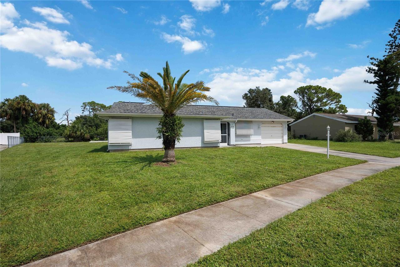 5858 Kenwood Dr., North Port, FL 34287