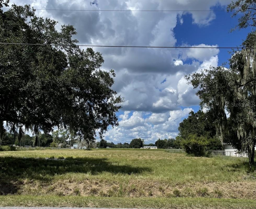 Holloway Rd., Plant City, FL 33567