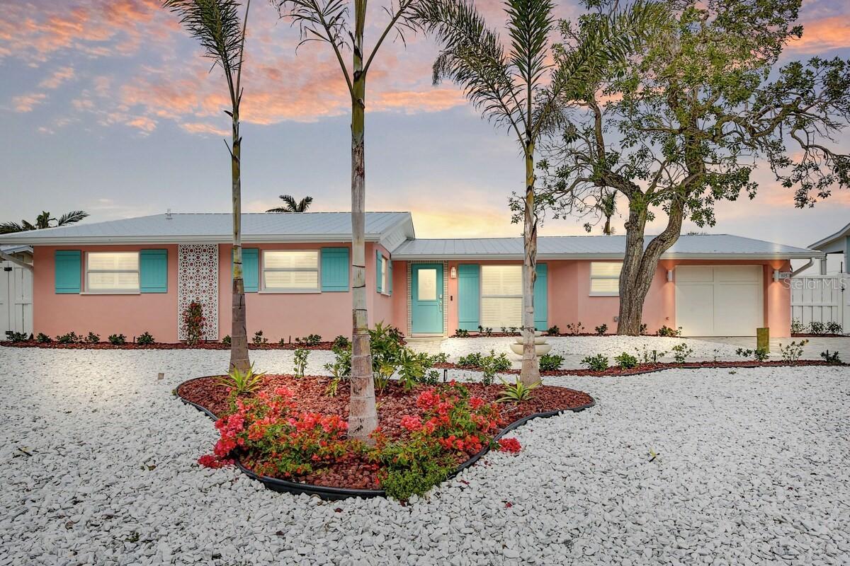 605 Concord Ln., Holmes Beach, FL 34217