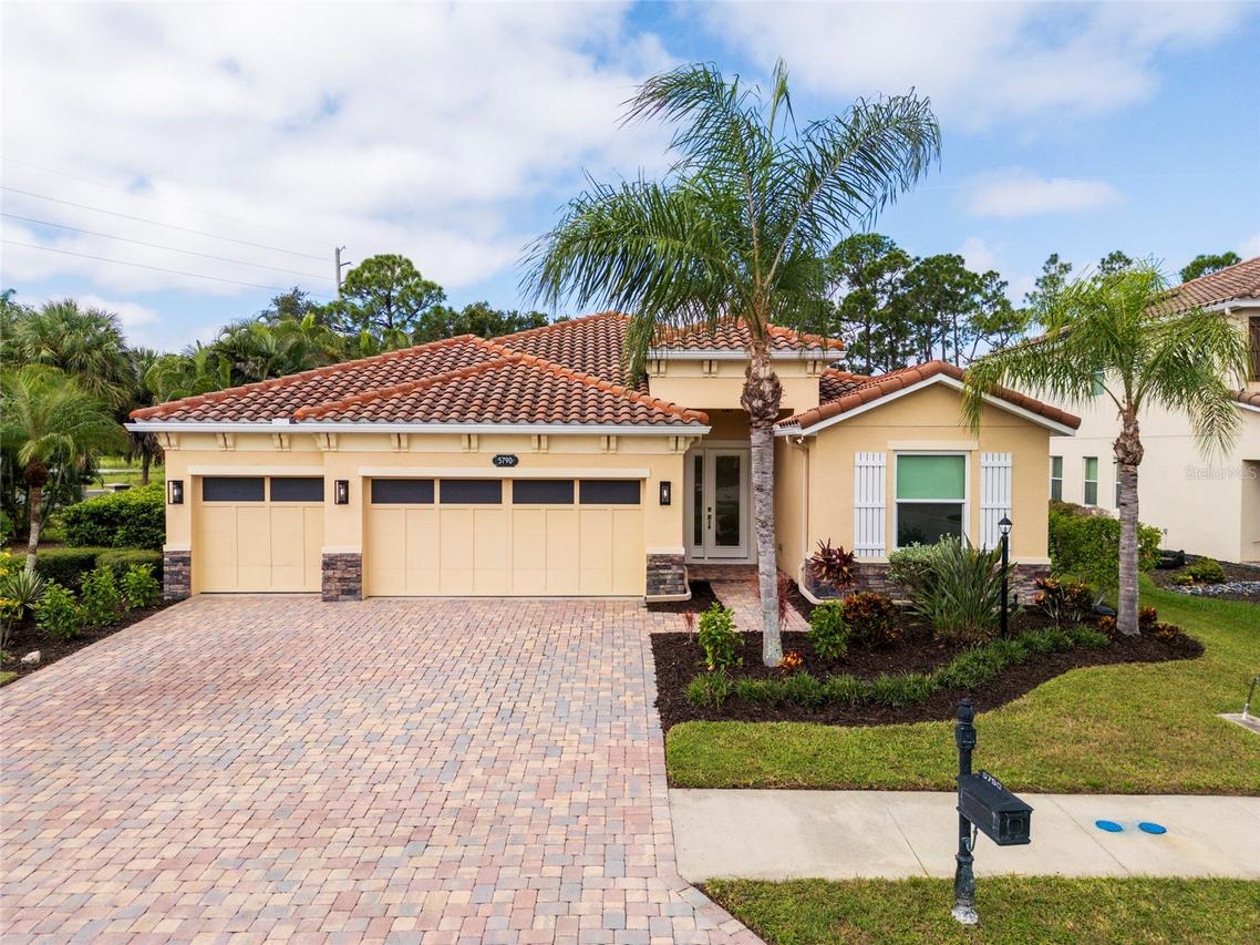 5790 Rock Dove Dr., Sarasota, FL 34241