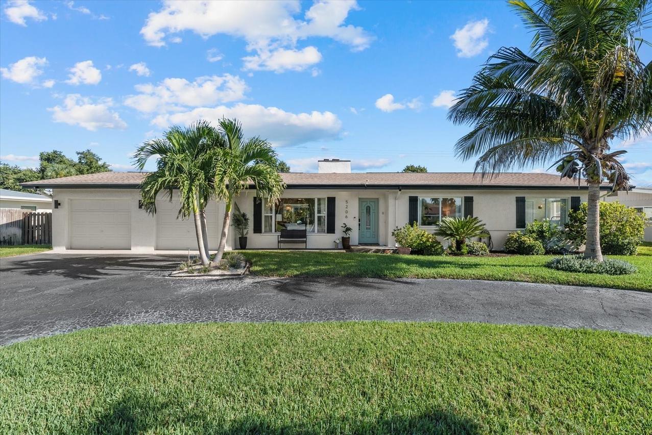 5206 7th Avenue Dr., Bradenton, FL 34209
