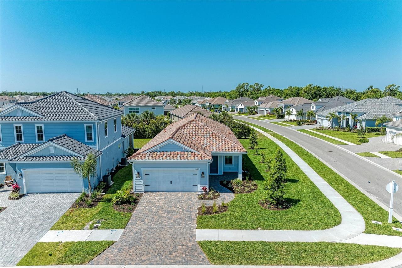 2521 Star Apple Way, Sarasota, FL 34240
