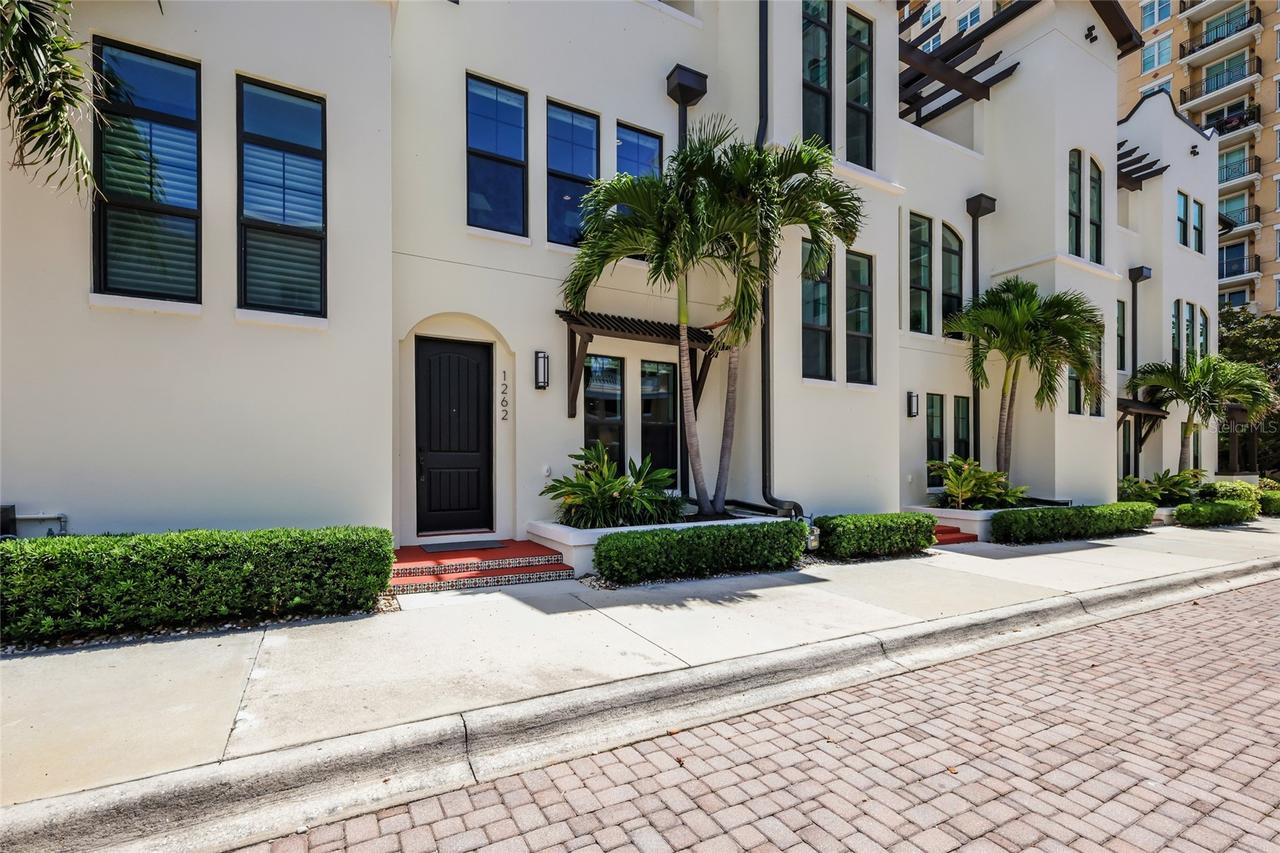 1262 May Ln., Sarasota, FL 34236