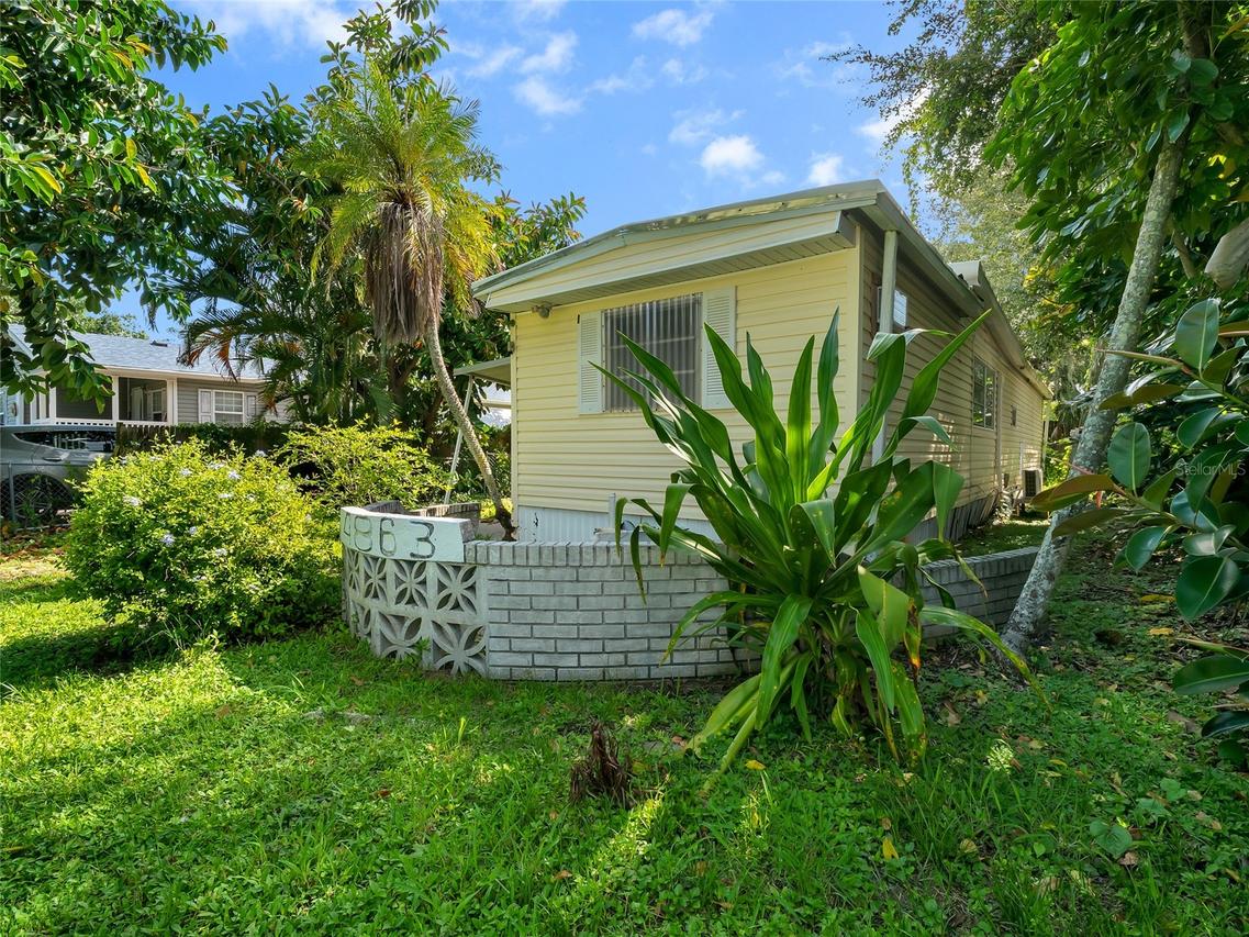 4863 Victoria Ave., Sarasota, FL 34233