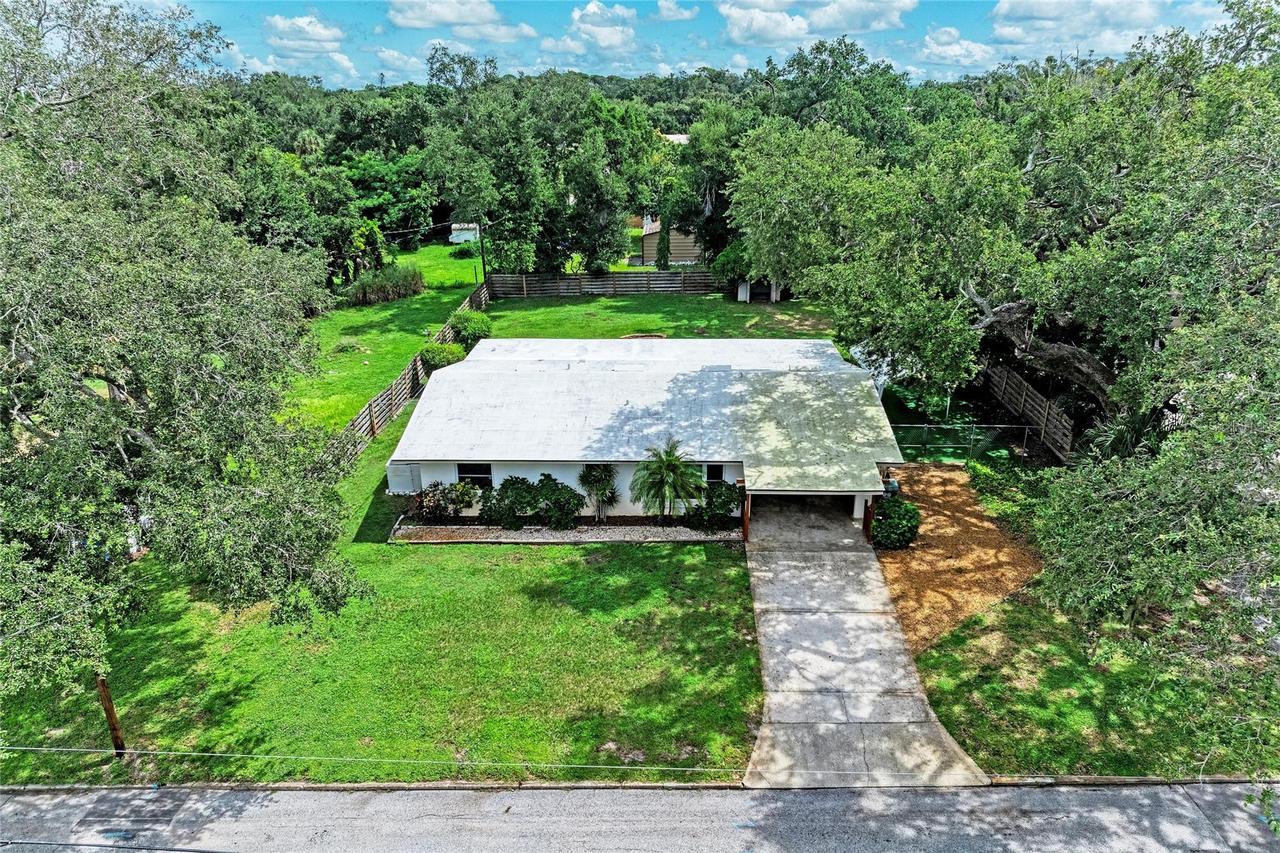319 20th St., Bradenton, FL 34208