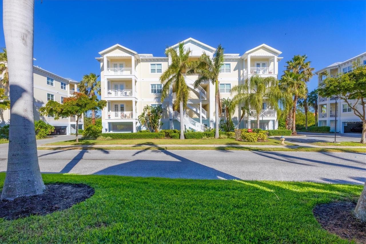 7720 34th Ave. #101, Bradenton, FL 34209