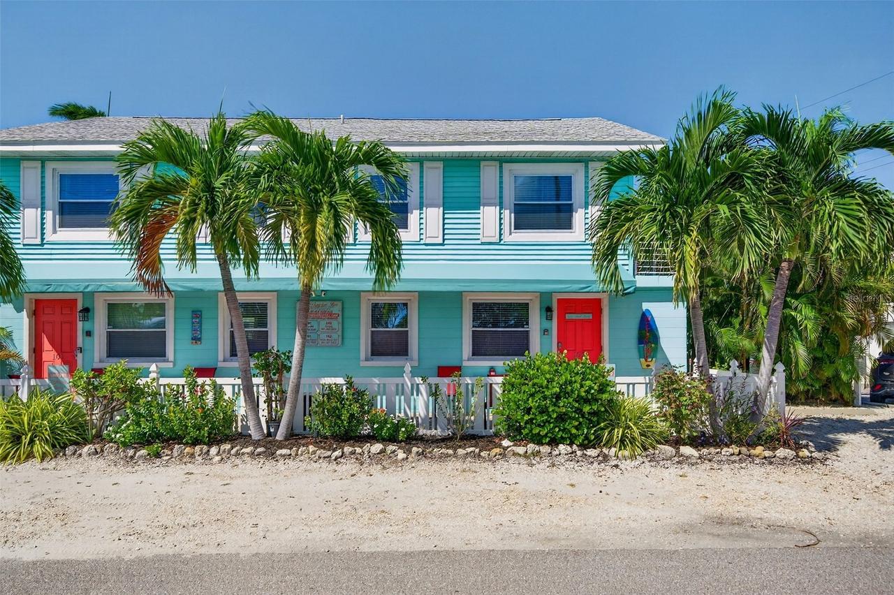 308 2nd St. #102, Bradenton Beach, FL 34217