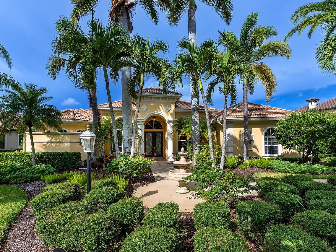 6906 Belmont Ct., Lakewood Ranch, FL 34202