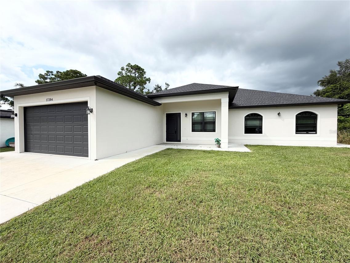 17204 Bonnie Ave., Port Charlotte, FL 33954