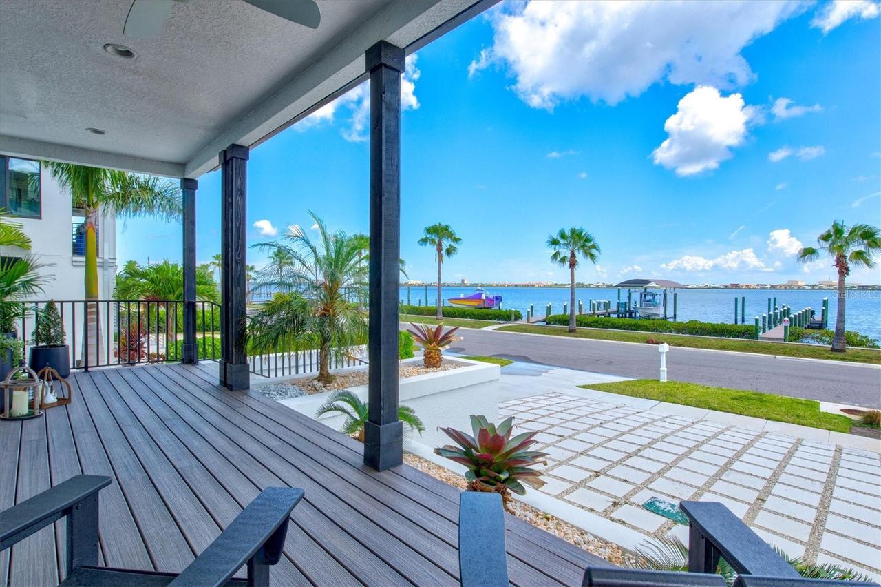 1914 Riverside Dr., Bradenton, FL 34208