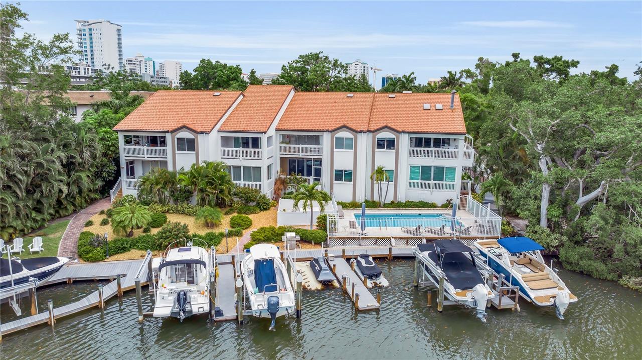 862 Hudson Ave., Sarasota, FL 34236