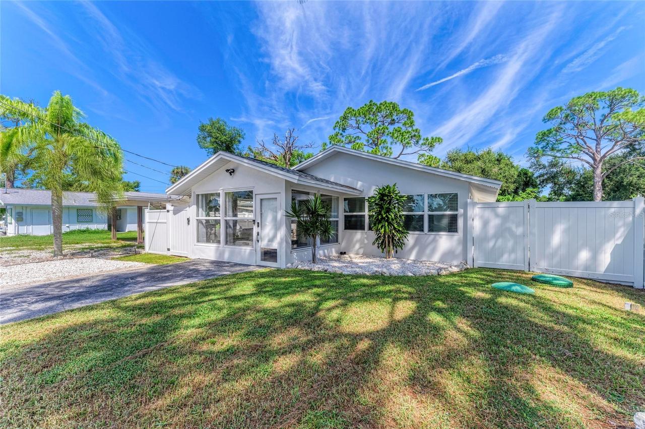 1841 Joyce St., Sarasota, FL 34231