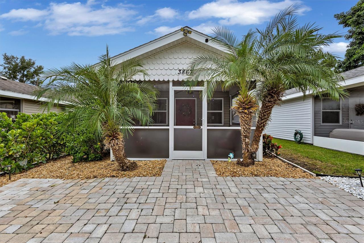 3867 Almond Ave., Sarasota, FL 34234