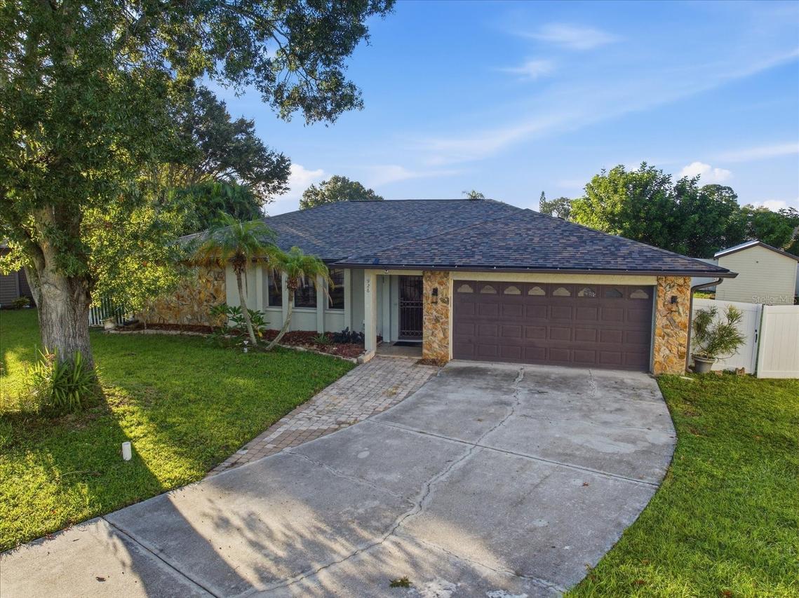 926 Plum Tree Ln., Sarasota, FL 34243