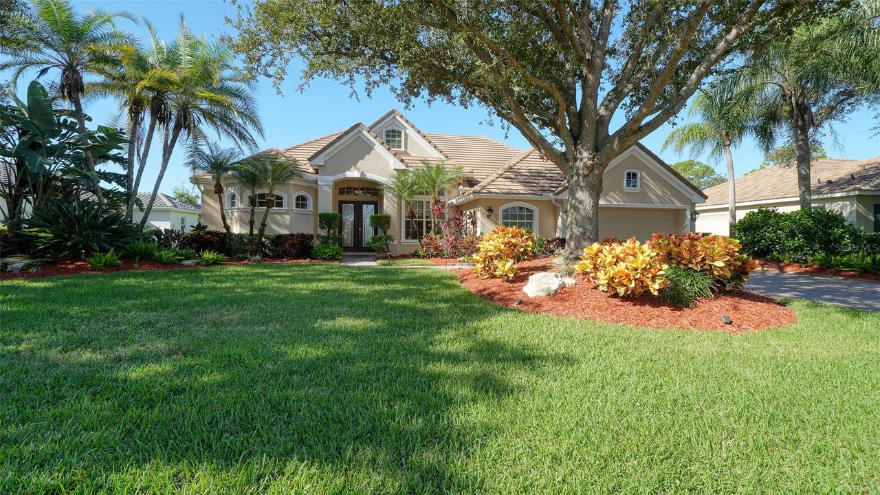 8922 Bloomfield Blvd., Sarasota, FL 34238