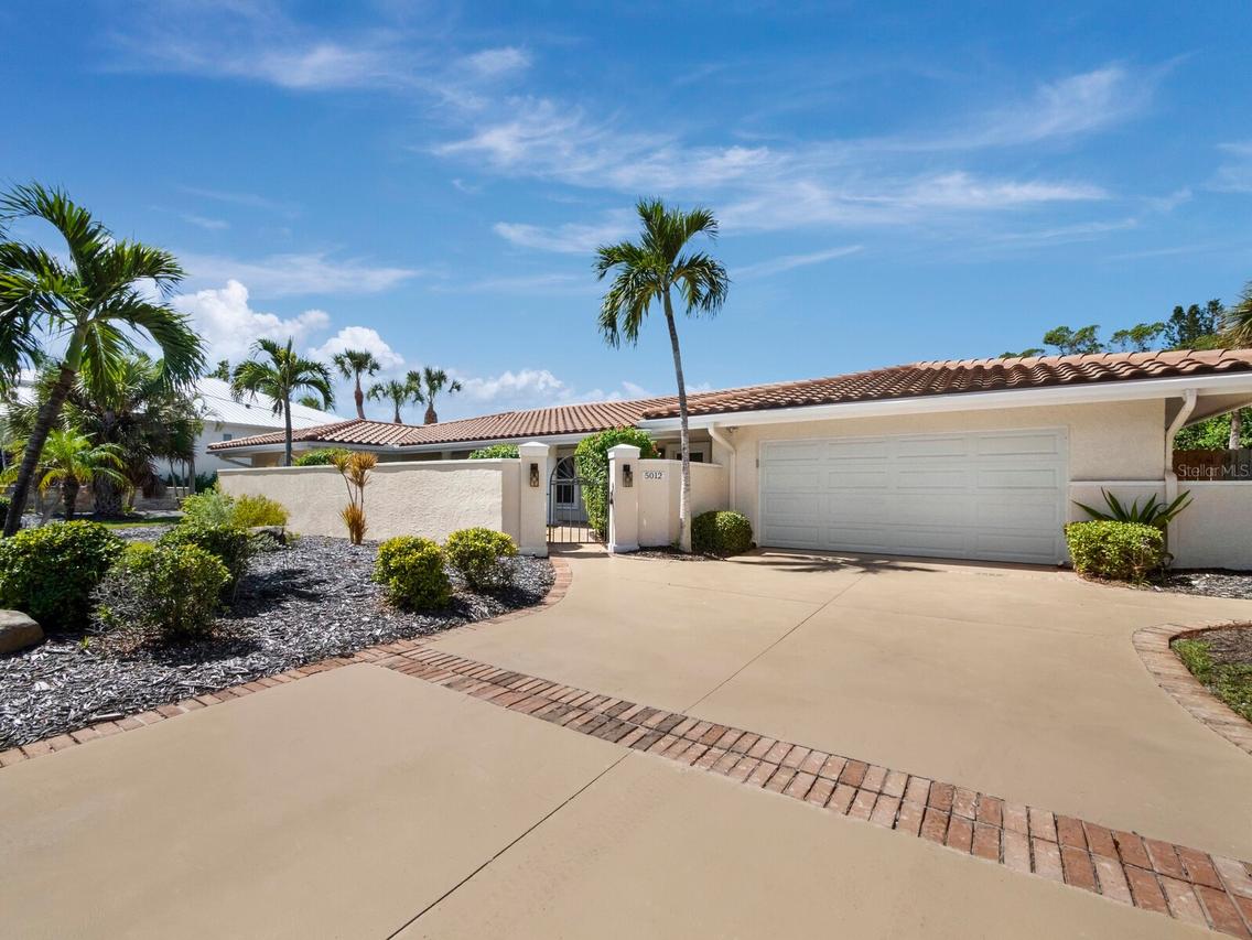 5012 Higel Ave., Sarasota, FL 34242