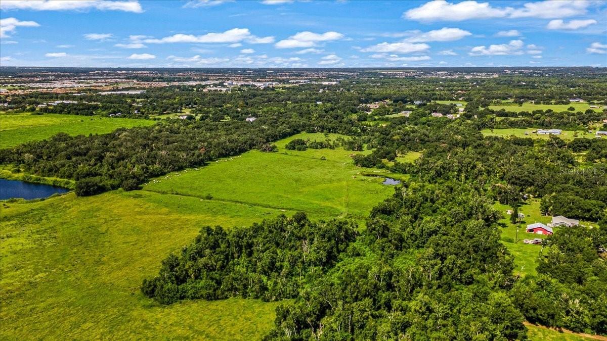 1611 Zipperer Rd., Bradenton, FL 34212