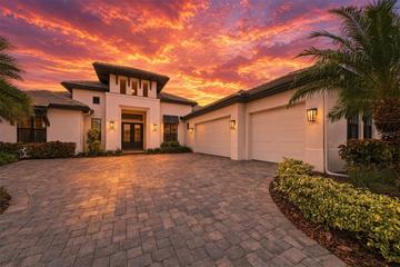 New Homes with In-ground Swimming Pools in Lakewood Ranch: October 4th to October 10th