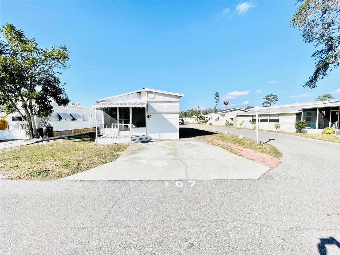 3275 26th Ave. #107, Bradenton, FL 34208