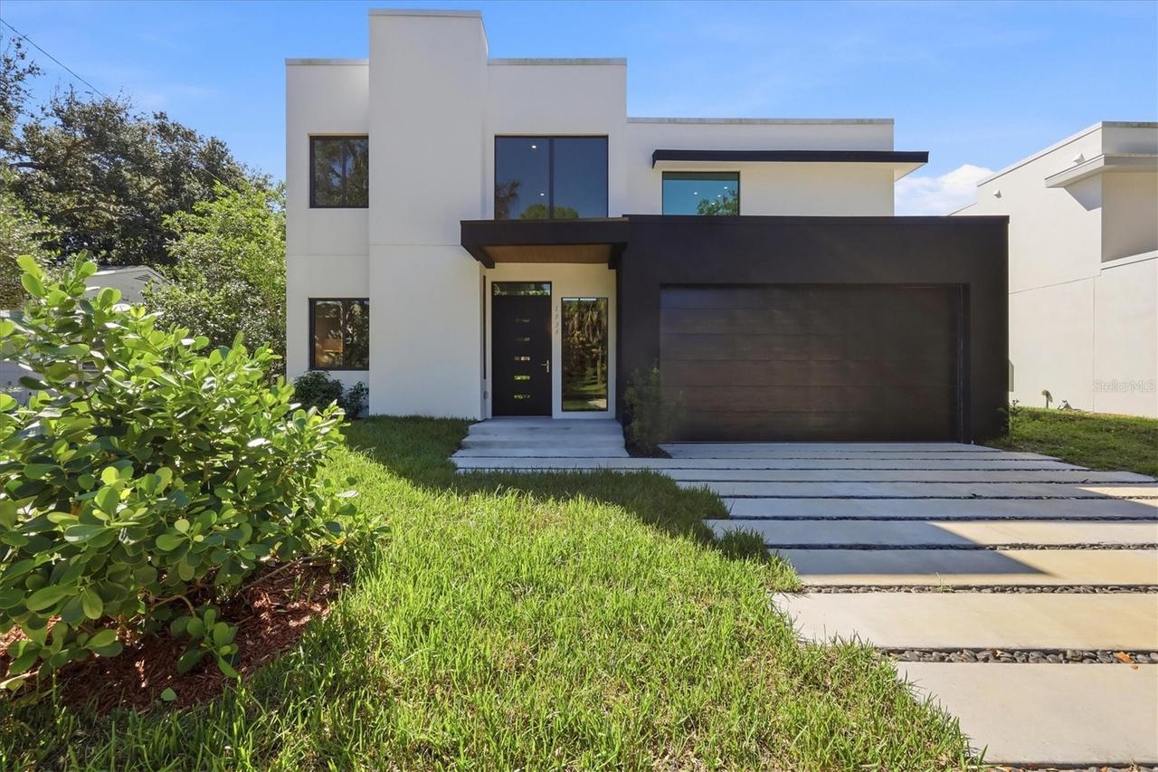 1734 Wisconsin Ln., Sarasota, FL 34239