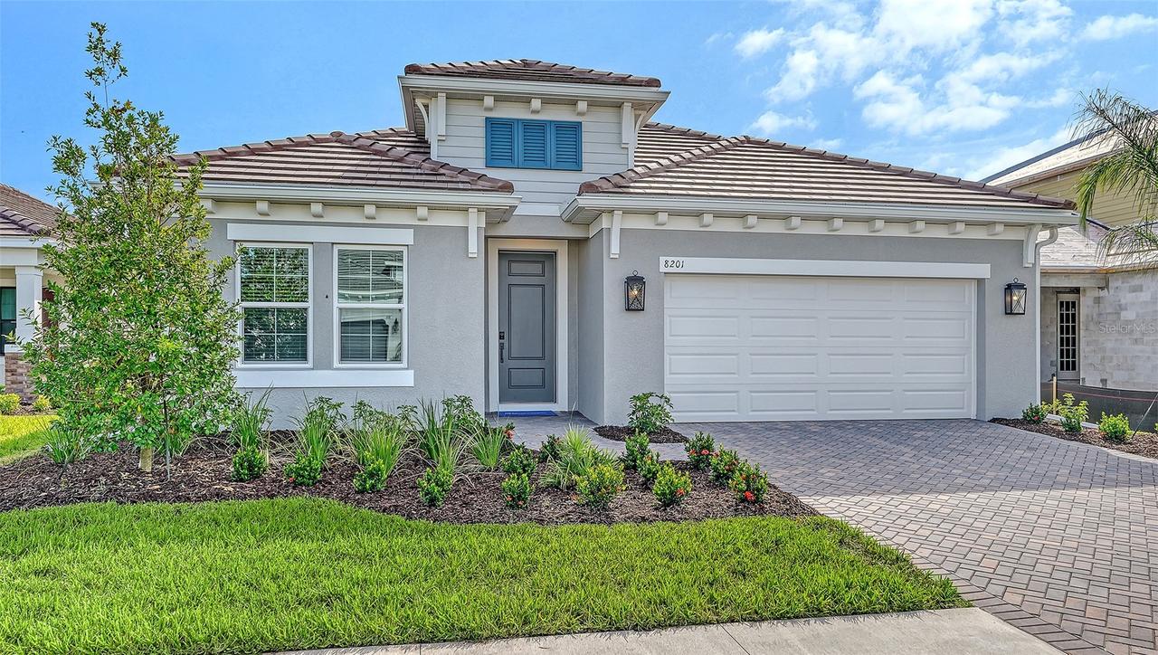 8201 Scarletbush Dr., Sarasota, FL 34240