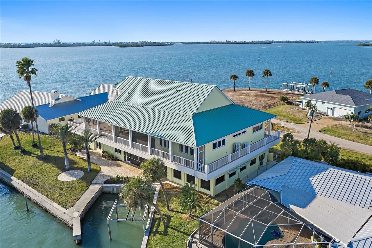 1905 Mississippi Ave., Englewood, FL 34224