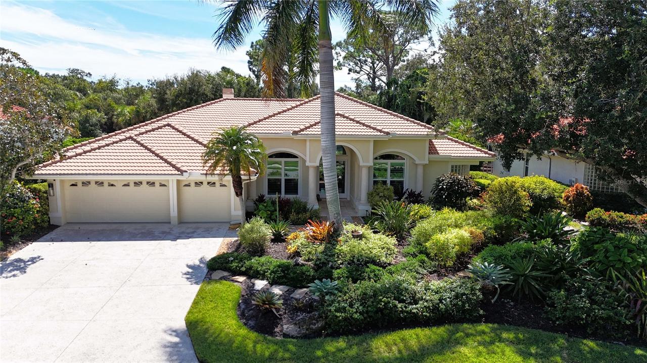 4804 Benchmark Ct., Sarasota, FL 34238