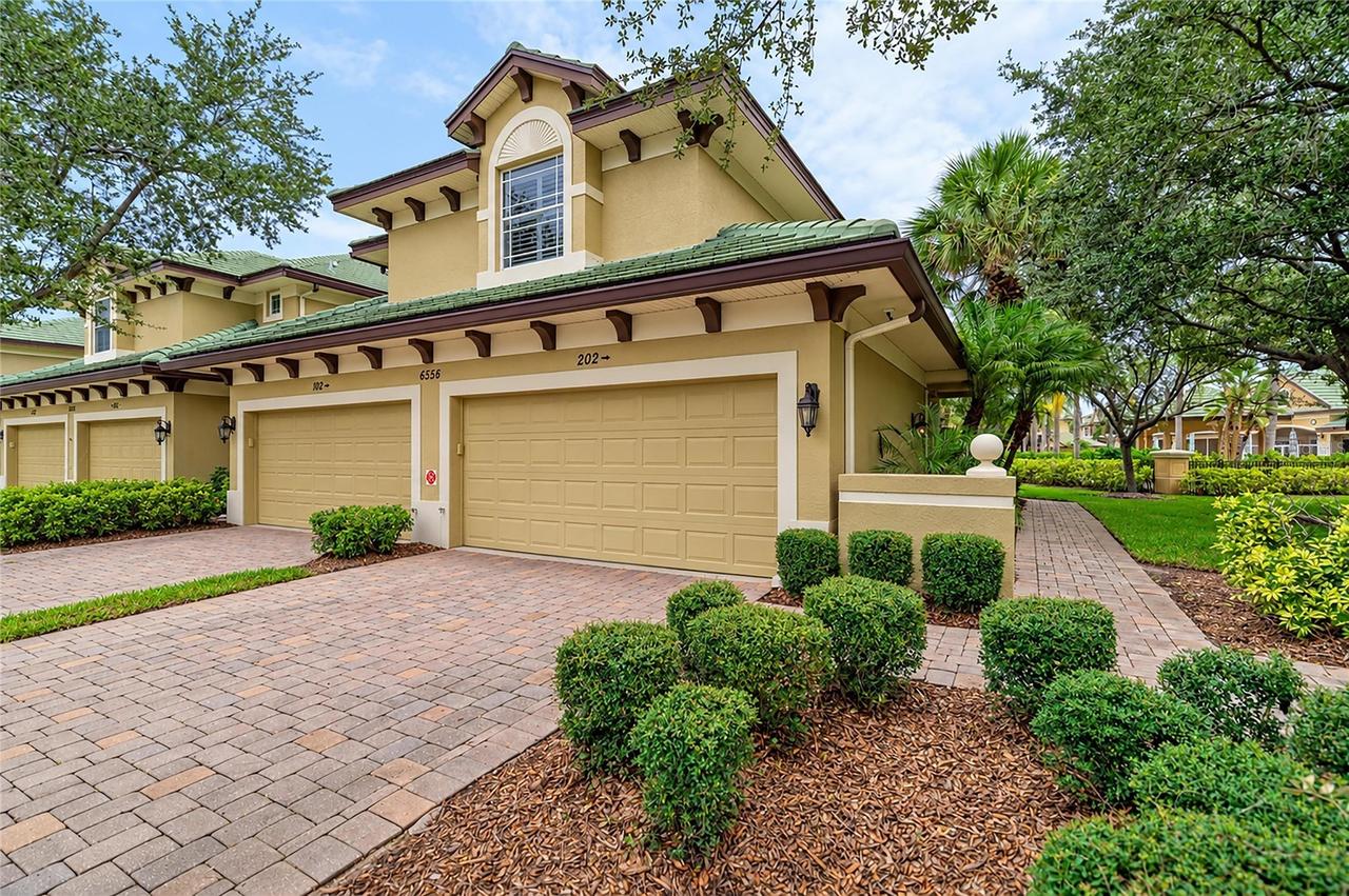 6556 Moorings Point Cir. #202, Lakewood Ranch, FL 34202