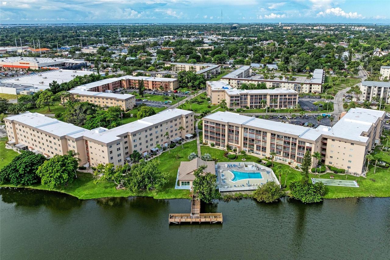 3893 Lake Bayshore Dr. #F211, Bradenton, FL 34205