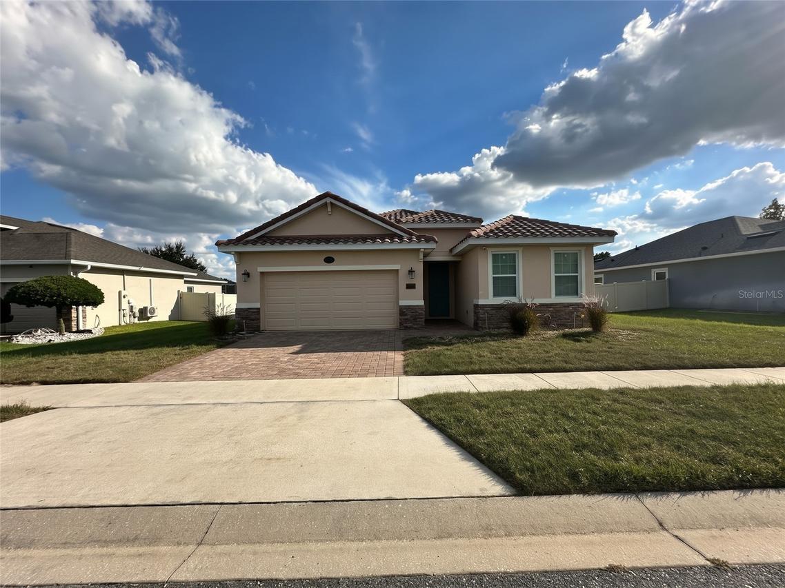 480 Bellissimo Pl., Howey In The Hills, FL 34737