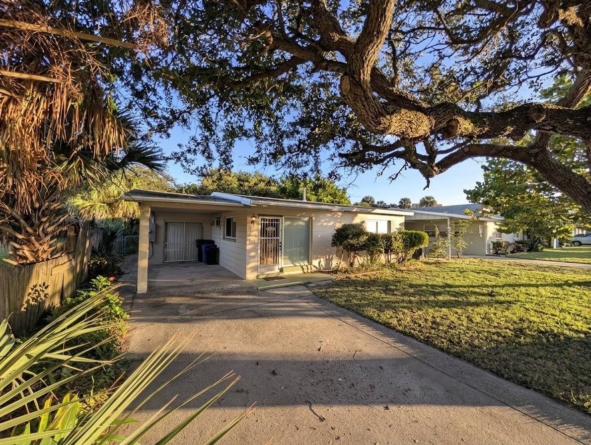 824 E 9th Ave., New Smyrna Beach, FL 32169