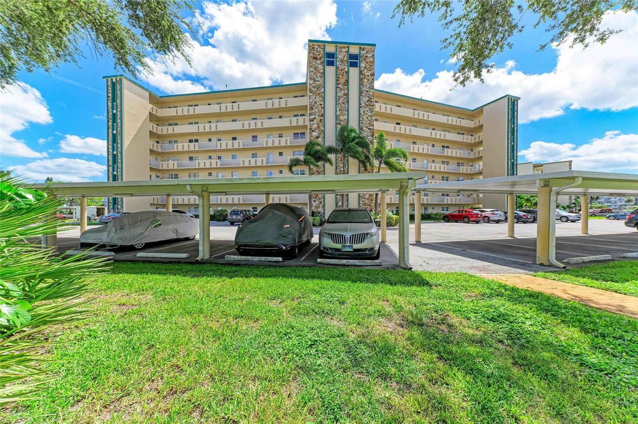 4040 Ironwood Cir. #702F, Bradenton, FL 34209