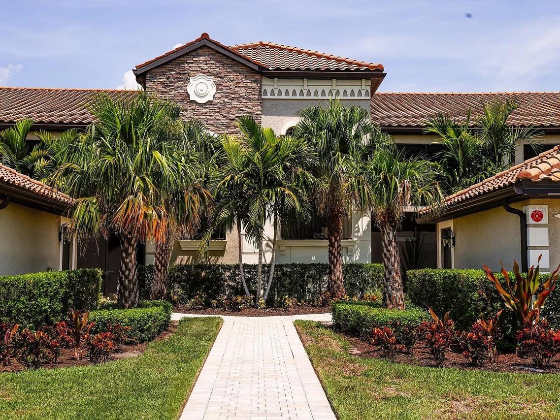 5558 Palmer Cir. #101, Lakewood Ranch, FL 34211