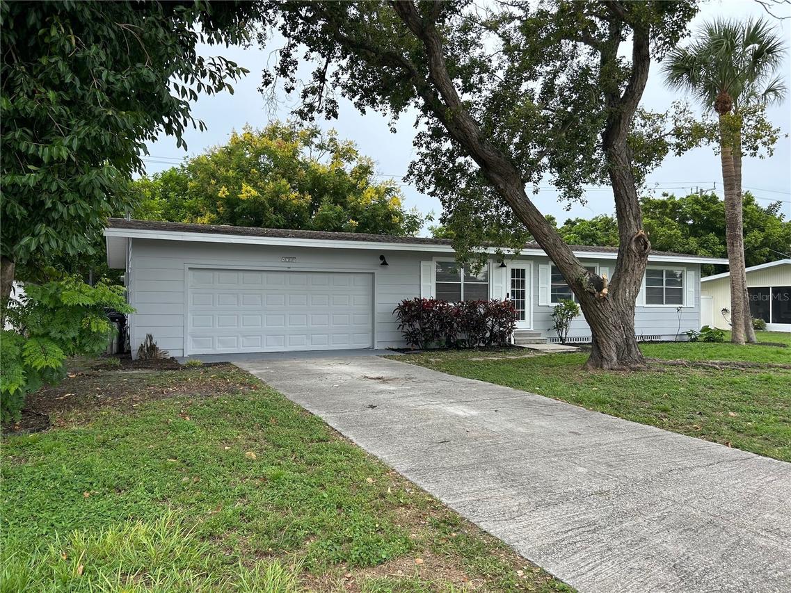 4708 Park Acres Dr., Bradenton, FL 34207