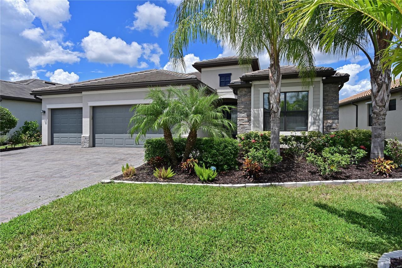 11525 Autumn Leaf Way, Bradenton, FL 34212