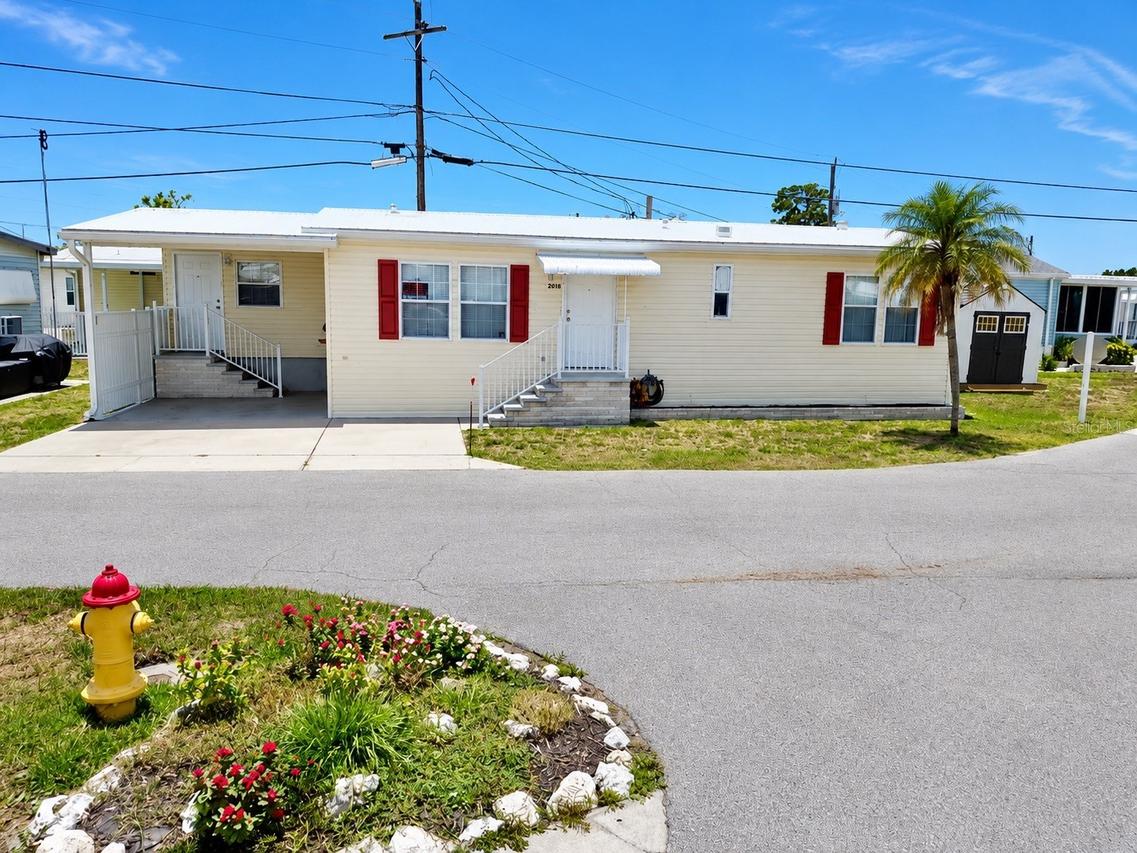 2050 Champion St., Sarasota, FL 34231