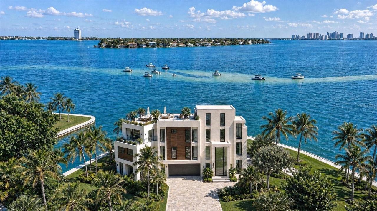 3200 Higel Ave., Sarasota, FL 34242