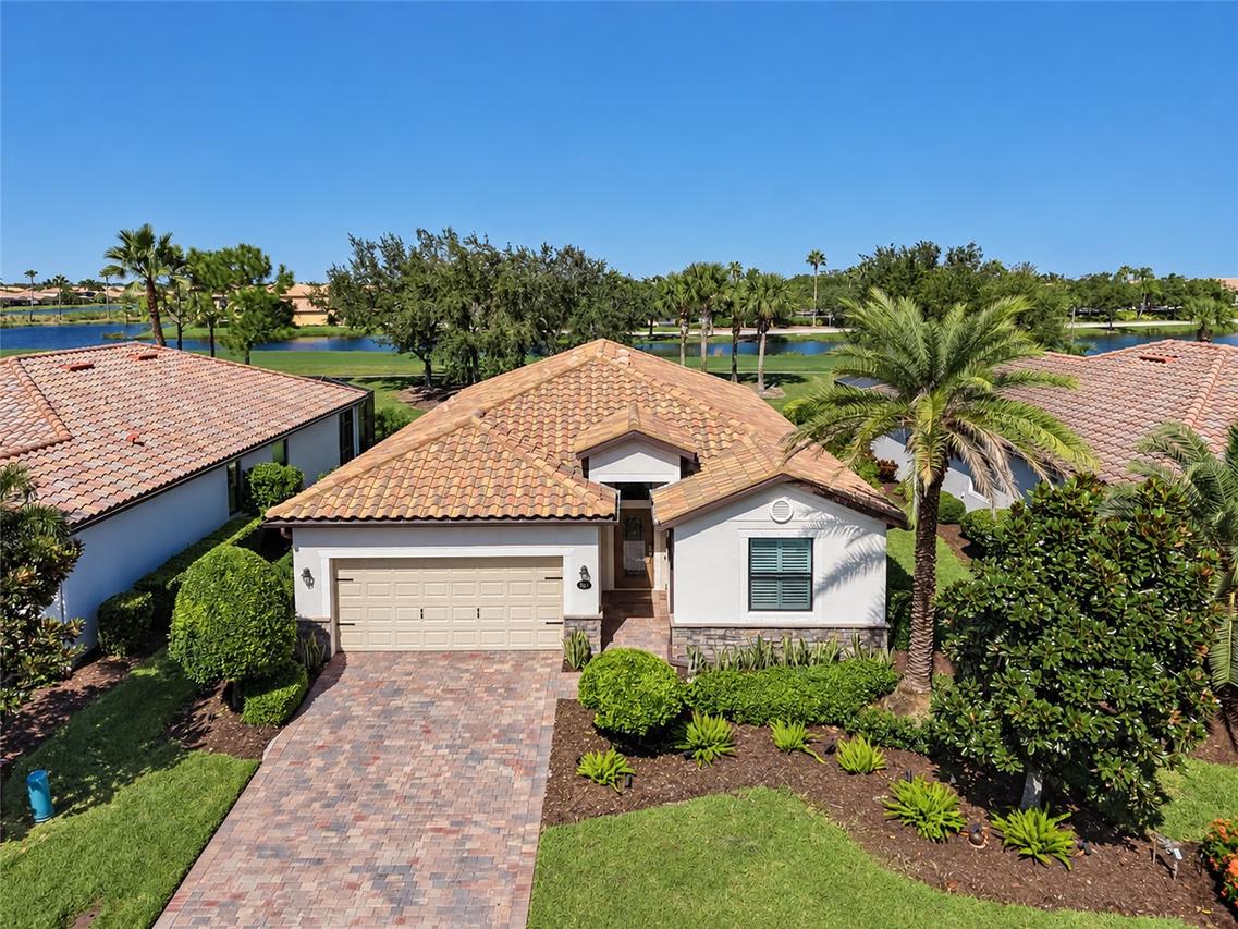 7027 Quiet Creek Dr., Bradenton, FL 34212