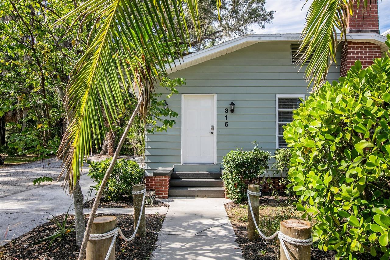 315 29th St., Bradenton, FL 34205
