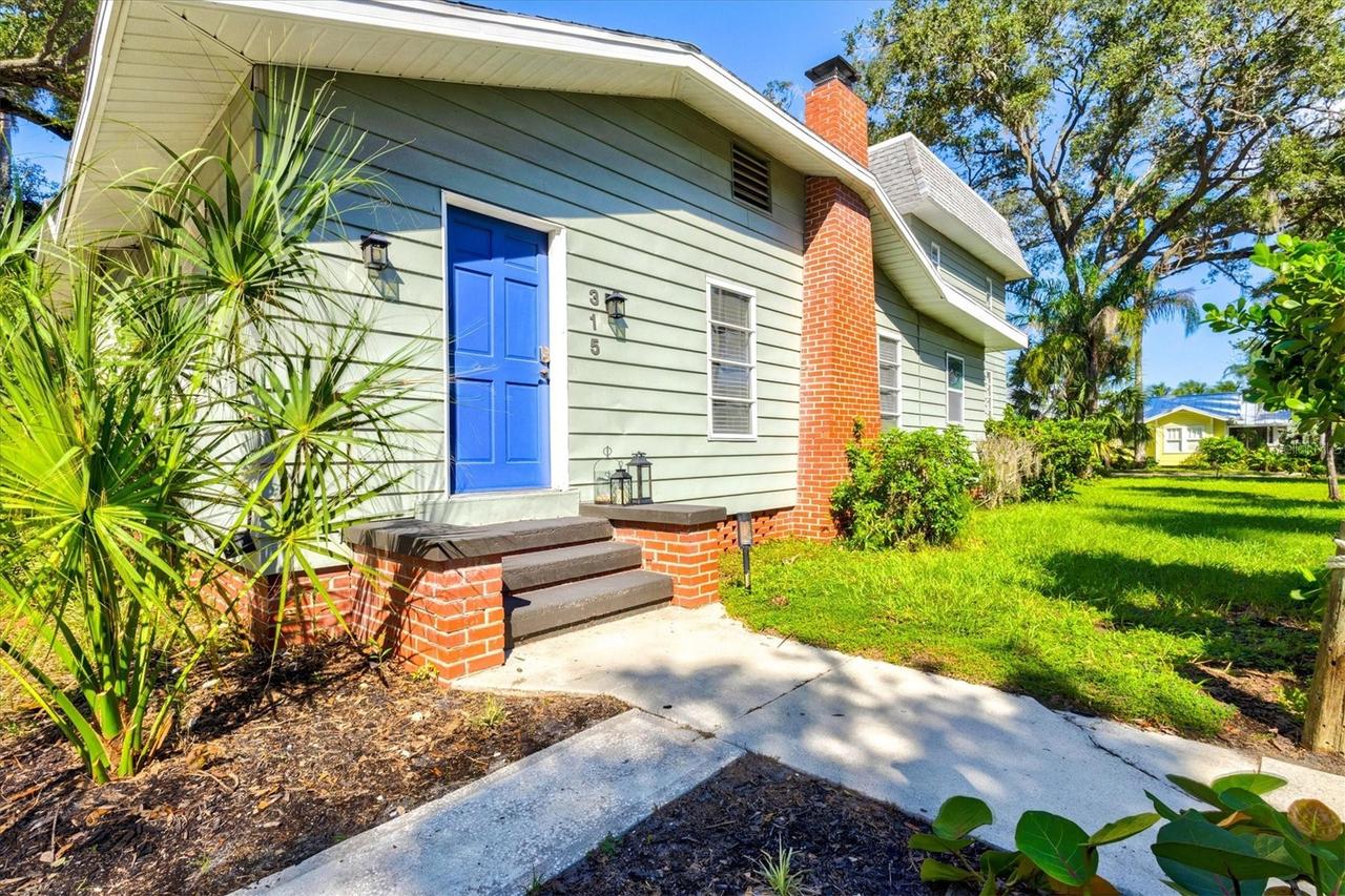 315 29th St., Bradenton, FL 34205
